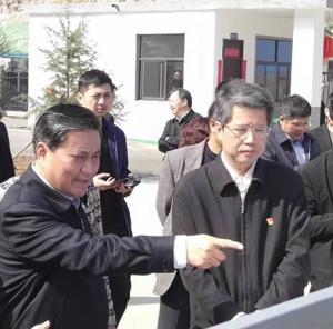 熱烈歡迎河南省副省長武國定、汝陽縣縣委書記潘峰到我廠指導(dǎo)工作
